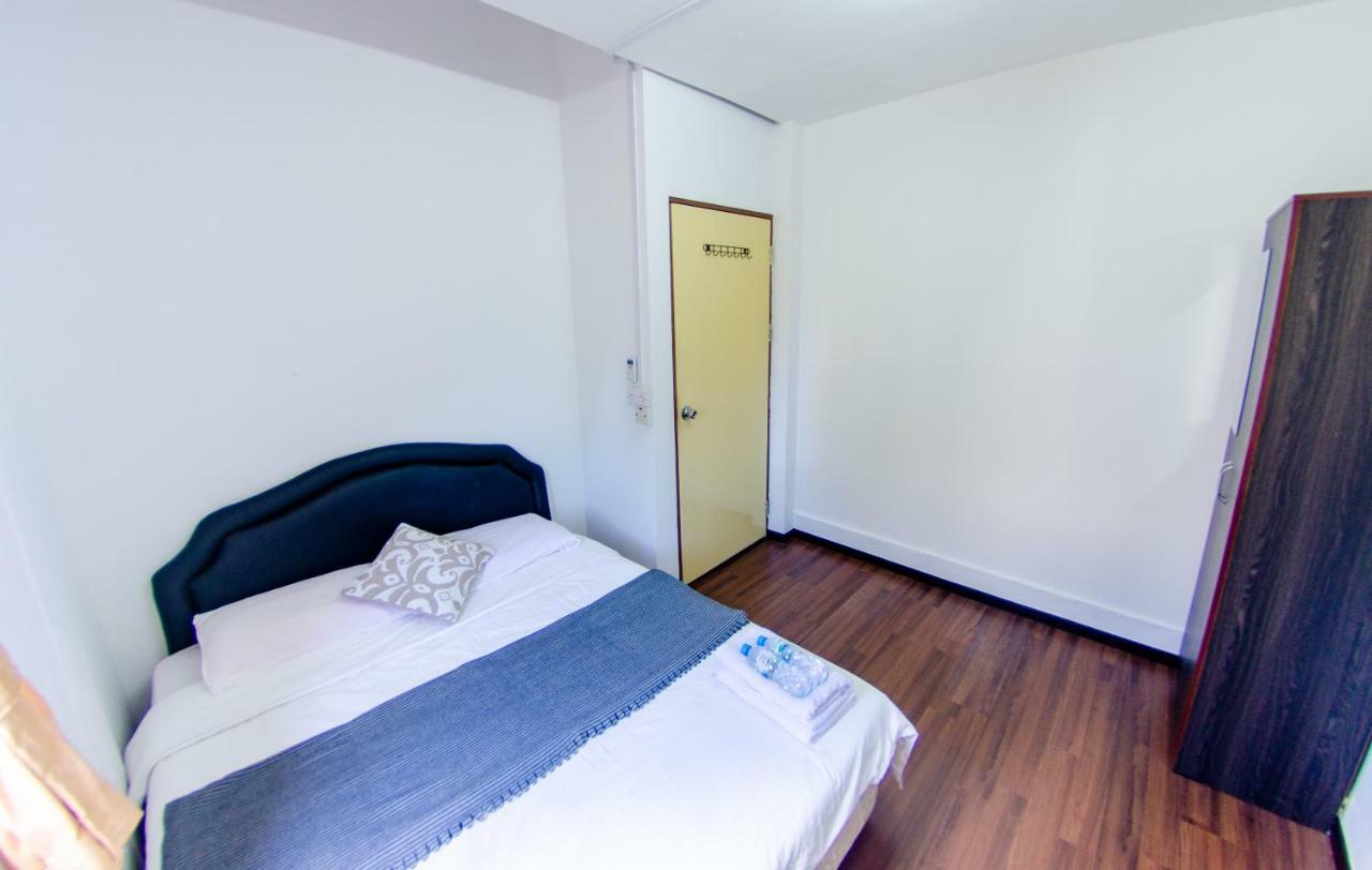 Poni Homestay Muara Eksteriør billede