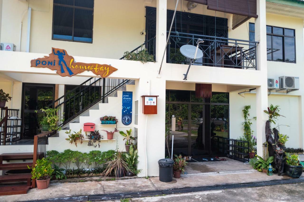 Poni Homestay Muara Eksteriør billede