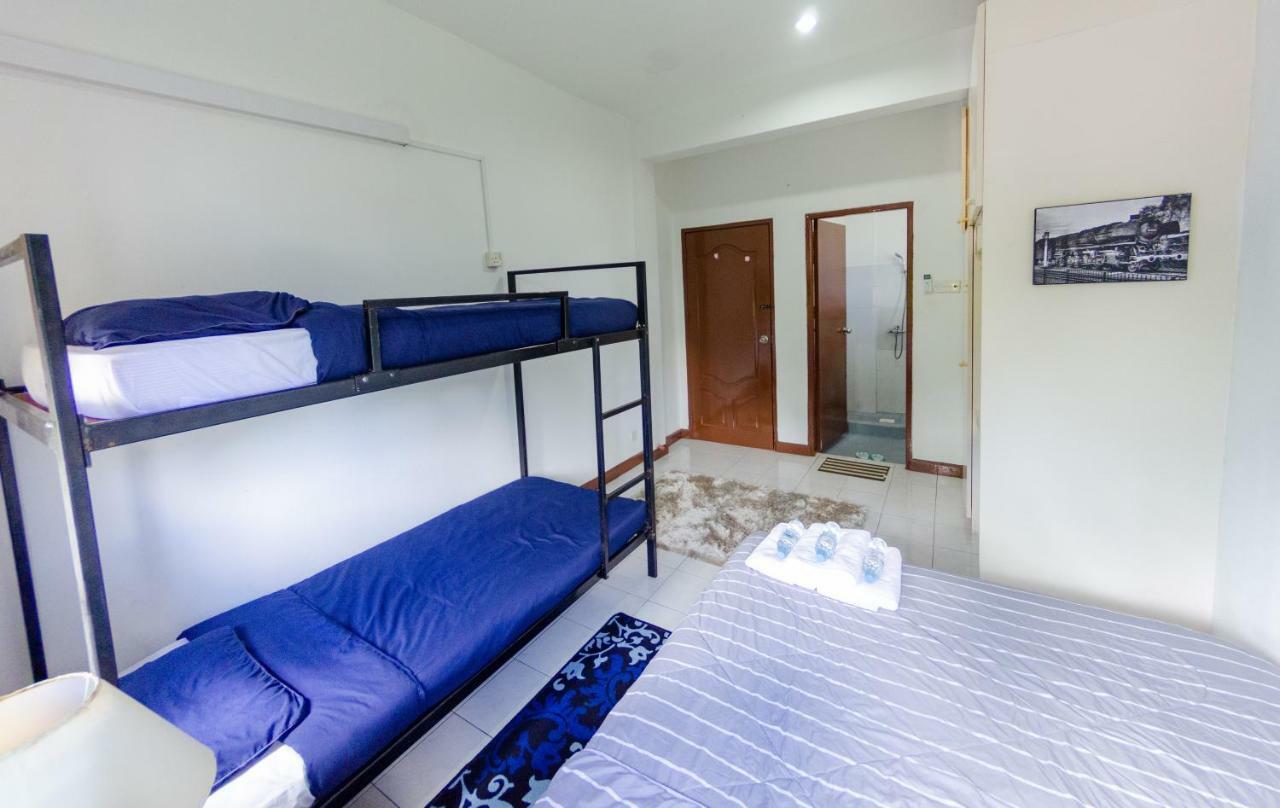 Poni Homestay Muara Eksteriør billede