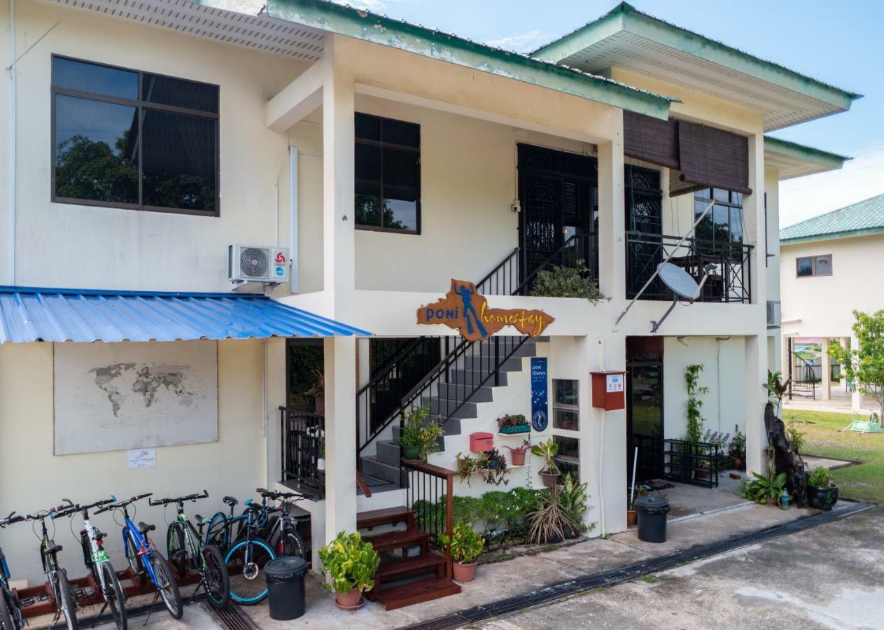 Poni Homestay Muara Eksteriør billede