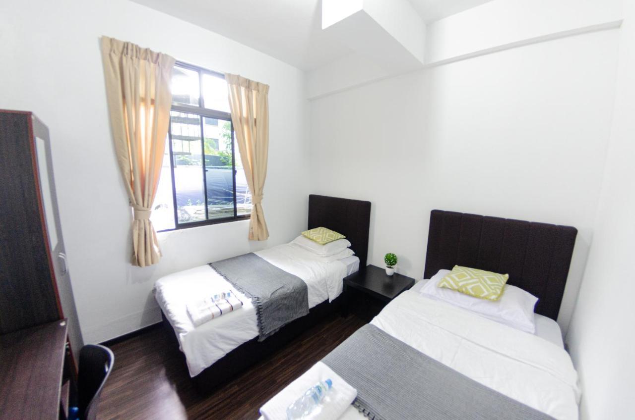 Poni Homestay Muara Eksteriør billede